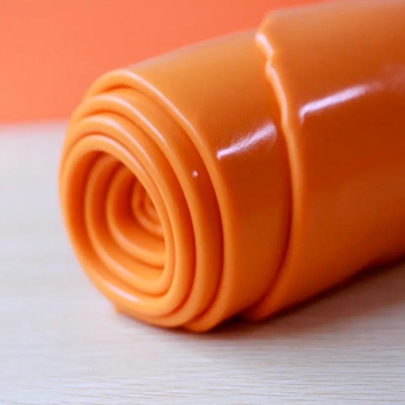 Matéria prima 8Mpa de borracha do silicone da personalização 7150 MVQ da cor do apoio para moldar