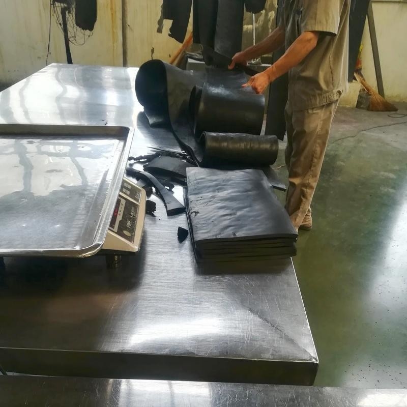AEM ACM Composto de borracha 73 ShA Dureza Cor preta para vedação automotiva
